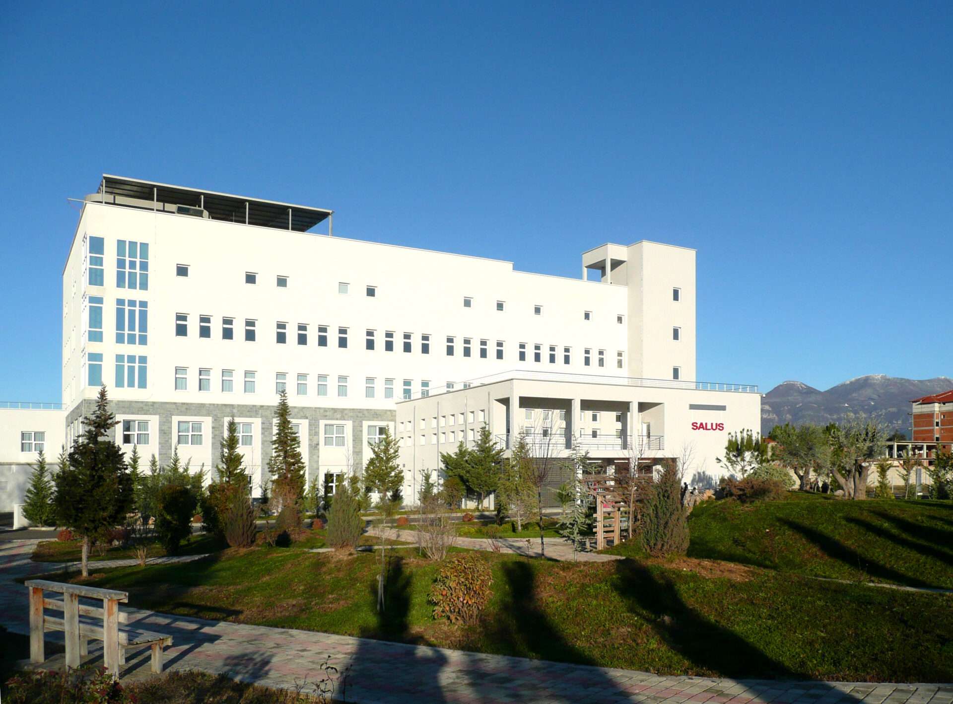 02-TIRANA.jpg